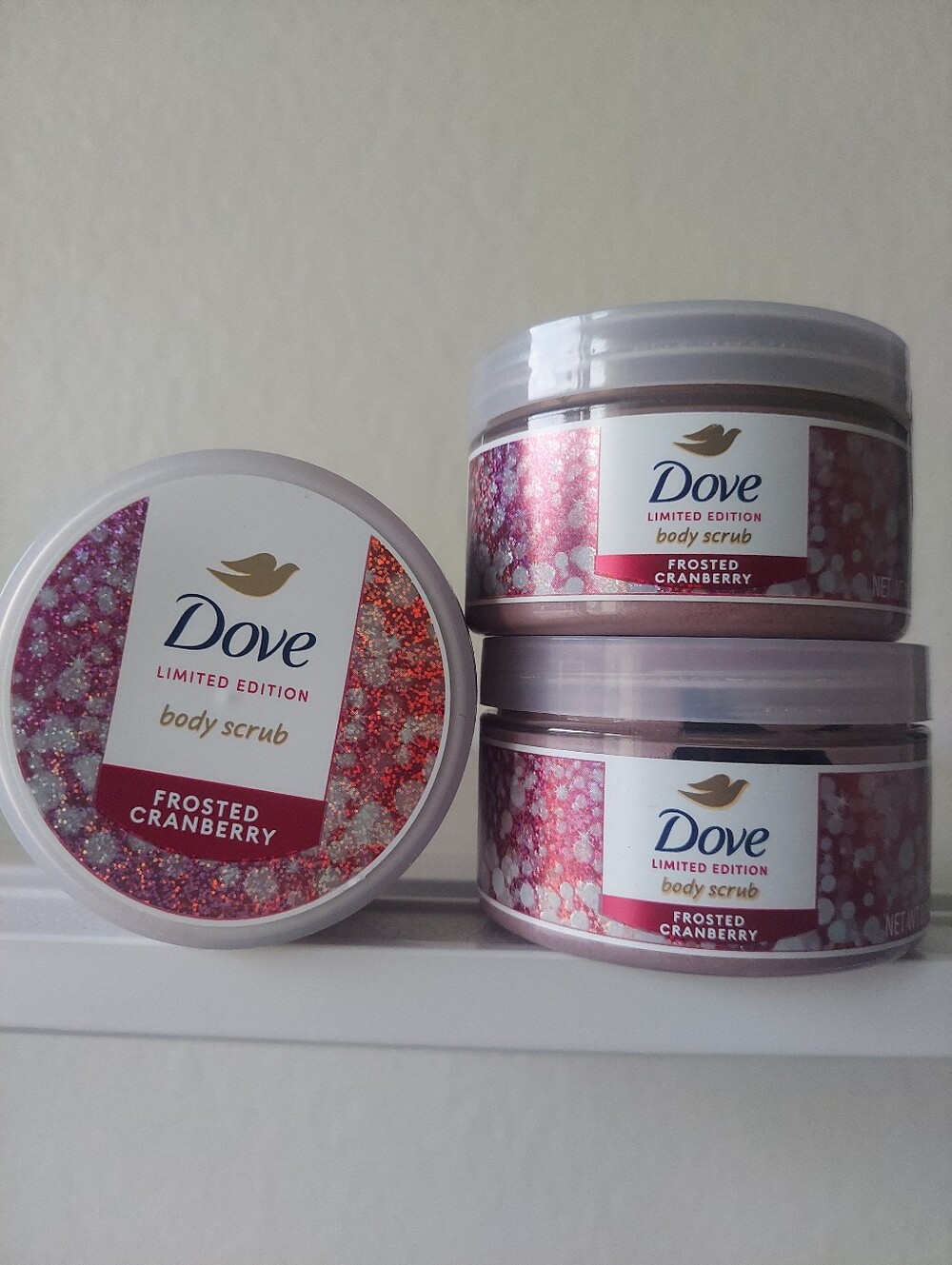 3 Dove Frosted Cranberry Body Scrub 3.5oz Each New